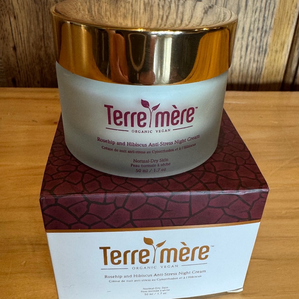 🌺🌹💆♀️Terre Mere Rosehip and hibiscus anti stress night cream 🌛🌹🧘♀️🪷